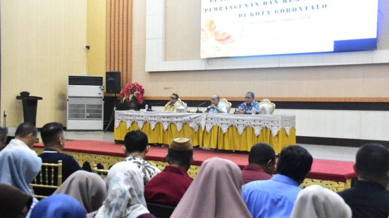 At the Early Year Coordination and Evaluation Meeting with Echelon IV and Jafung Officials, Mayor Adhan Criticized Performance